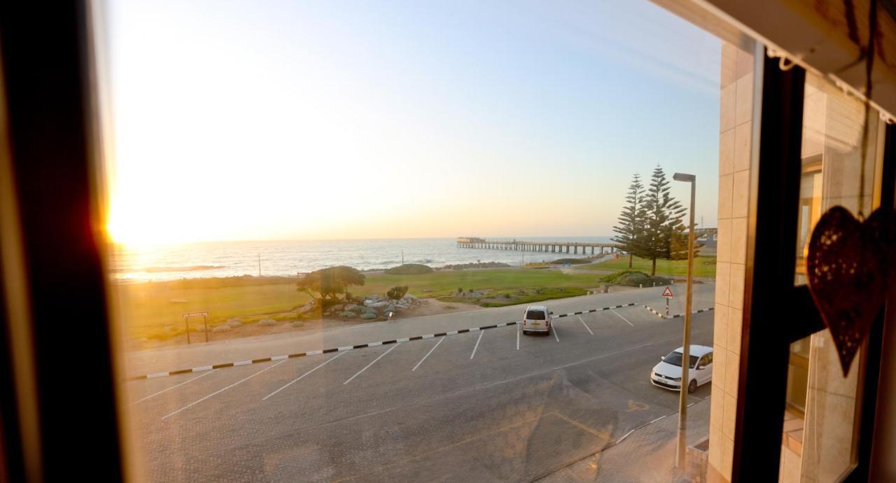 Beachfront Apartment @ Morleenpark Unit 11 Swakopmund Esterno foto